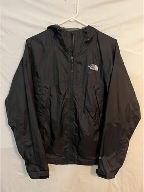 The North Face HyVent 2.5L Hooded Rain Jacket Windbreaker Black Mens Size Small